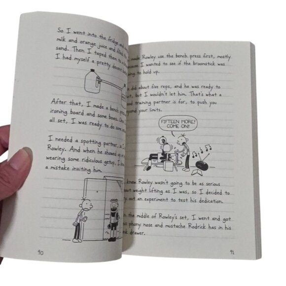 Diary of a Wimpy Kid Set Of 3 Books - Picture 5 of 14